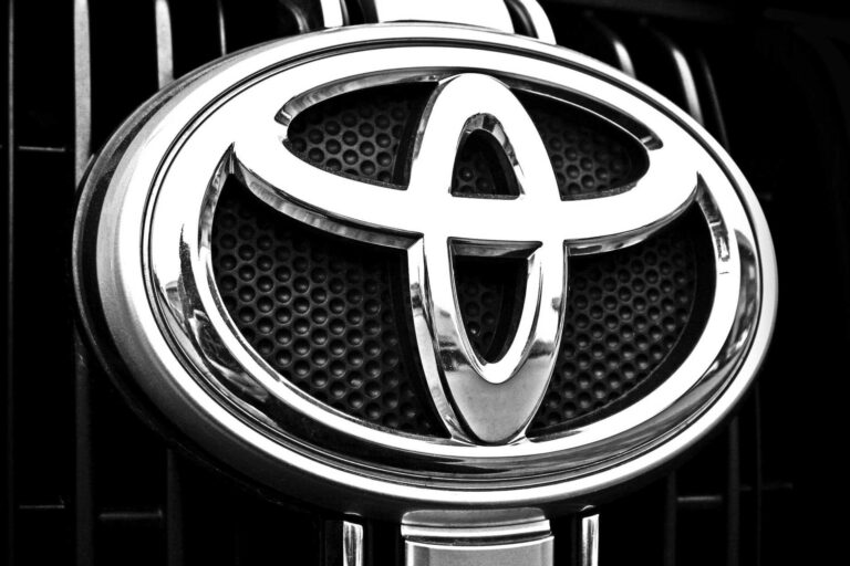Automotive-news - Toyota beyond zero