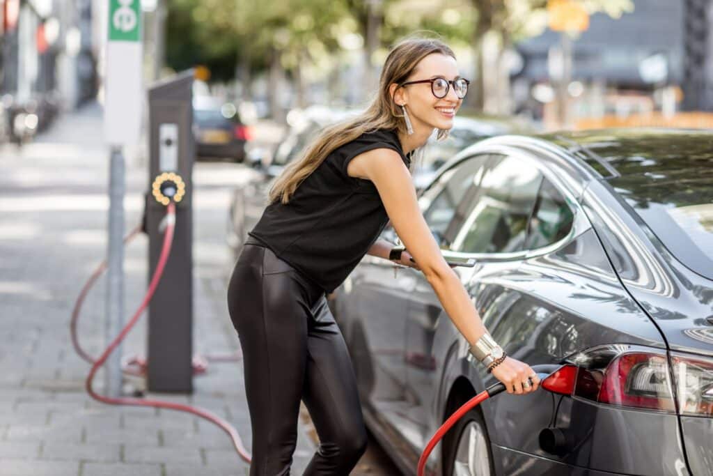 Auto elettrica: perché noleggiarne una