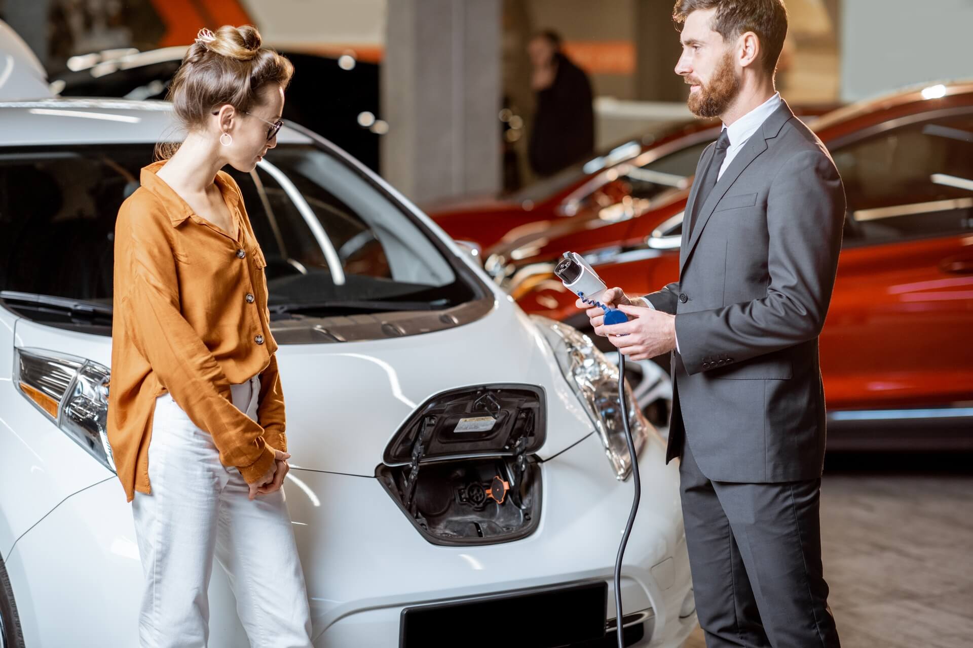 Costo manutenzione auto elettrica: spese reali e risparmi possibili