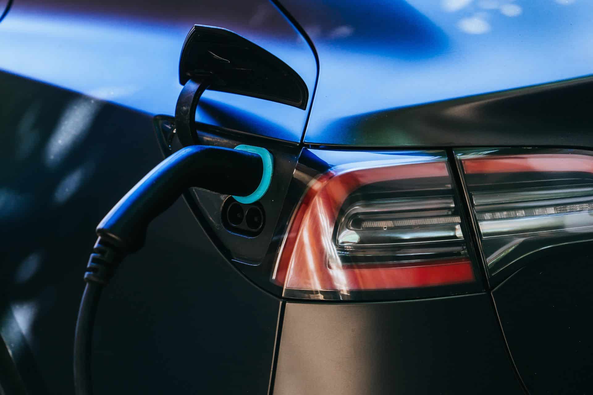 Auto elettriche e guida a zero emissioni: come Lexus interpreta la mobilit&agrave; Full Electric